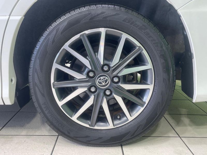 2015 Toyota Voxy DBA-ZRR80W (UW-6a8e5b4445a55)[7]