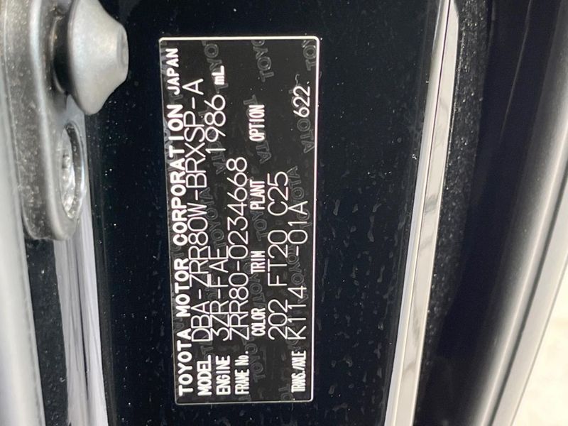 2016 Toyota Voxy DBA-ZRR80W (UW-6a8e5b45478b0)[1]