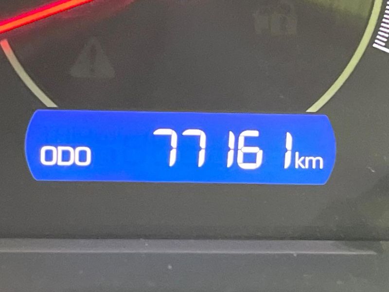 2018 Toyota Voxy DBA-ZRR80W (UW-6a8e5b4943e70)[2]
