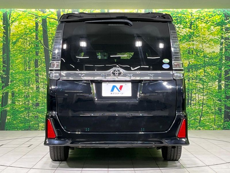 2018 Toyota Voxy DBA-ZRR80W (UW-6a8e5b4943e70)[19]