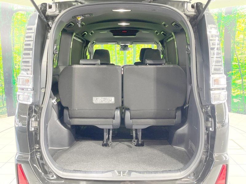 2018 Toyota Voxy DBA-ZRR80W (UW-6a8e5b4b3c832)[12]