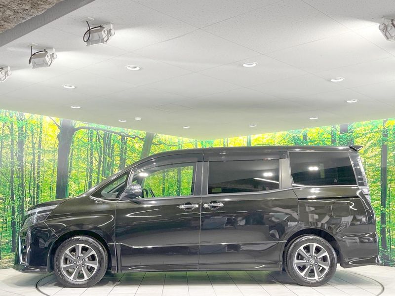2018 Toyota Voxy DBA-ZRR80W (UW-6a8e5b4b3c832)[8]