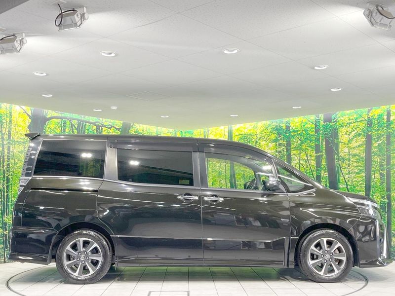 2018 Toyota Voxy DBA-ZRR80W (UW-6a8e5b4b3c832)[19]