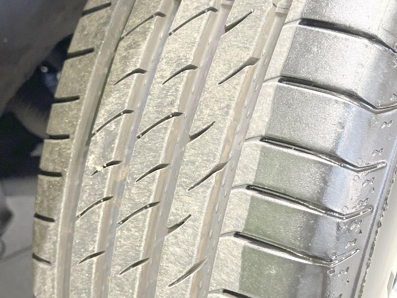2018 Toyota Voxy DBA-ZRR80W (UW-6a8e5b4b3c832)[27]