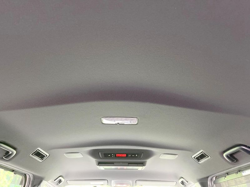 2019 Toyota Noah DBA-ZRR80W (UW-6a8e5b4b72e7f)[13]