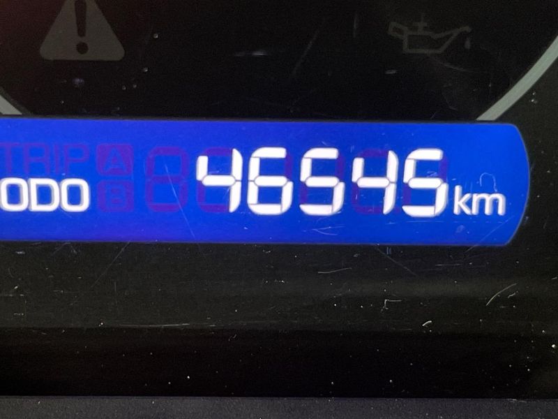2019 Toyota Voxy DBA-ZRR80W (UW-6a8e5b4cebb8f)[2]