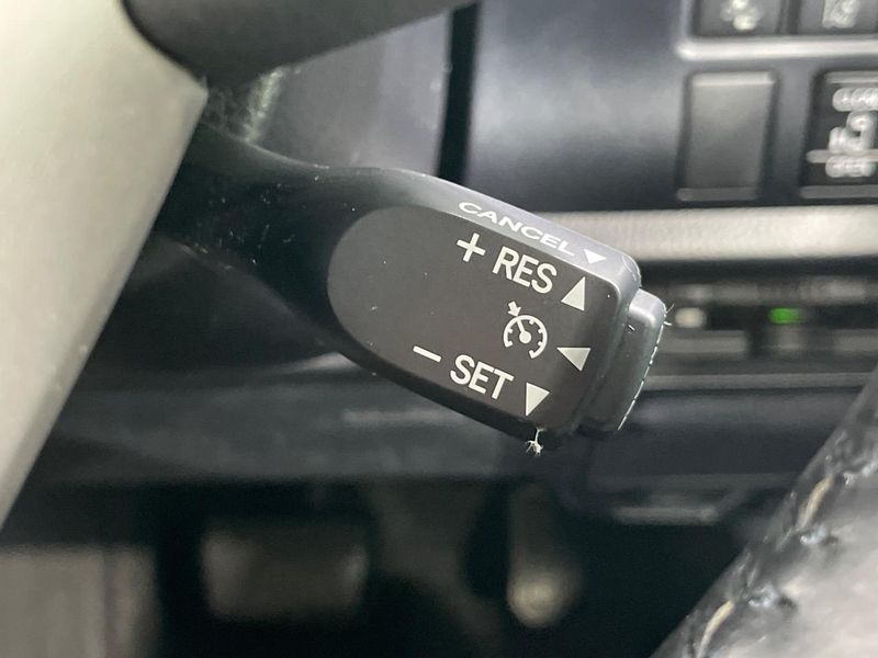 2019 Toyota Voxy DBA-ZRR80W (UW-6a8e5b4cebb8f)[6]