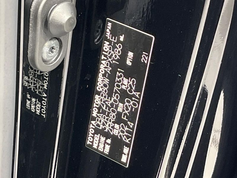 2020 Toyota Noah DBA-ZRR80W (UW-6a8e5b4da73f9)[1]