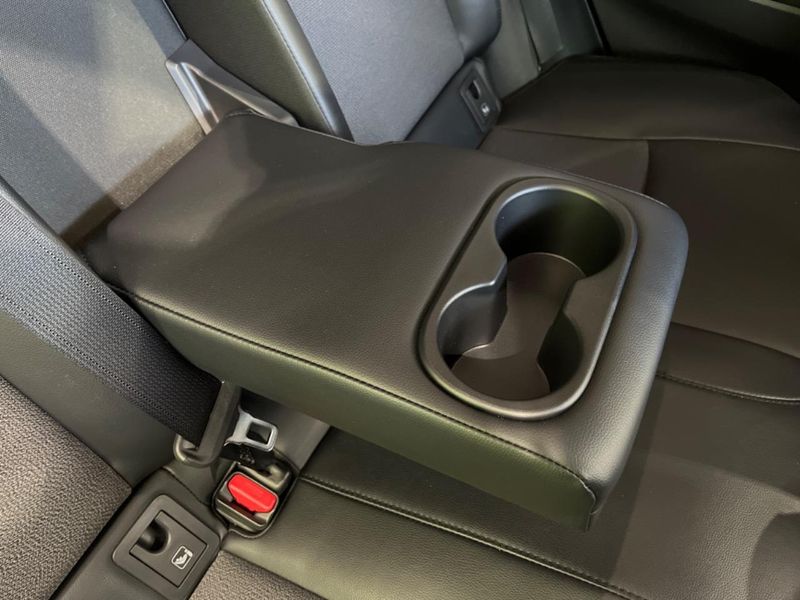 2023 Toyota Corolla Cross 6AA-ZVG11 (UW-6a8e5b5a27b5c)[18]