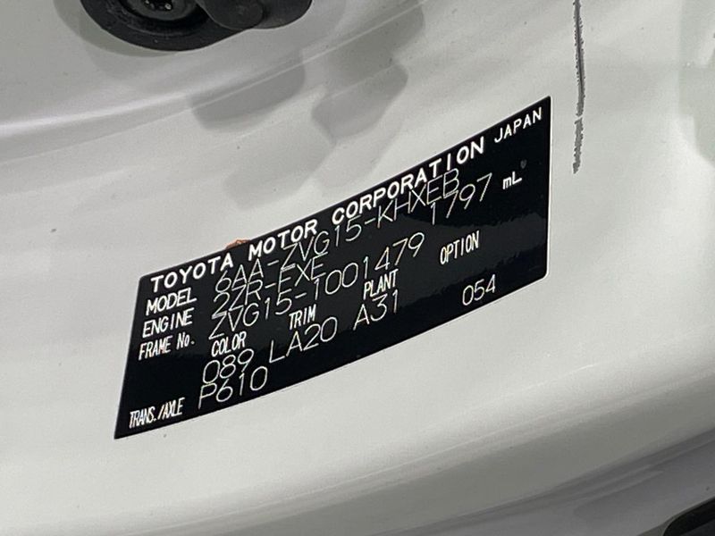 2021 Toyota Corolla Cross 6AA-ZVG15 (UW-6a8e5b632d17e)[1]