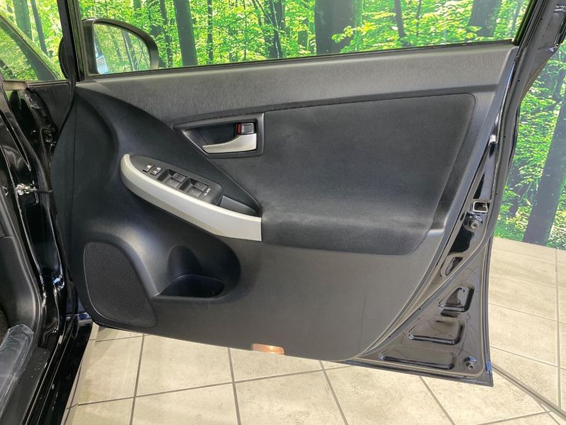 2014 Toyota Prius DAA-ZVW30 (UW-6a8e5b66c8bd6)[22]