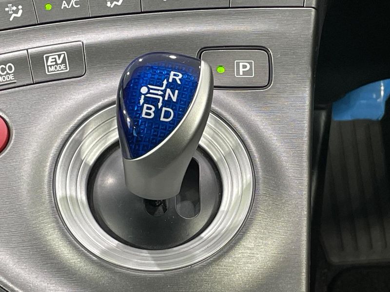 2014 Toyota Prius DAA-ZVW30 (UW-6a8e5b66c8bd6)[29]