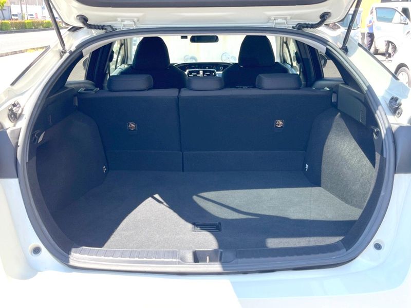 2017 Toyota Prius DAA-ZVW50 (UW-6a8e5b6fe5565)[23]