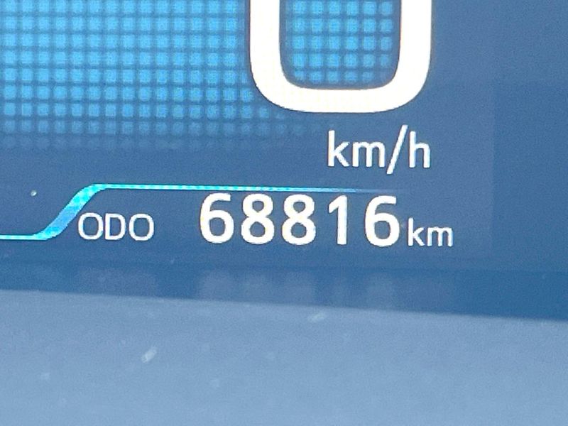 2017 Toyota Prius DAA-ZVW50 (UW-6a8e5b6fe5565)[2]