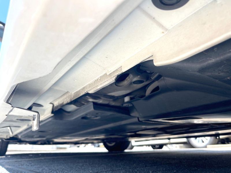 2017 Toyota Prius DAA-ZVW50 (UW-6a8e5b6fe5565)[18]