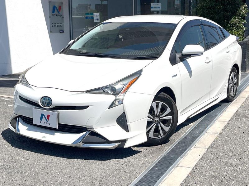 2017 Toyota Prius DAA-ZVW50 (UW-6a8e5b6fe5565)[0]