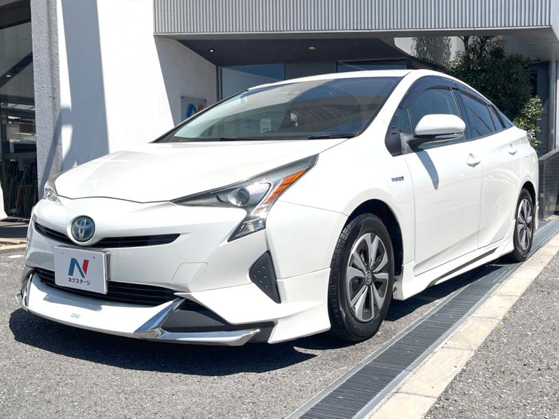 2017 Toyota Prius DAA-ZVW50 (UW-6a8e5b6fe5565)[12]