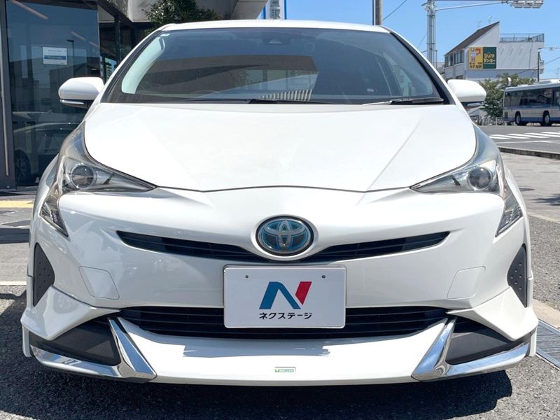 2017 Toyota Prius DAA-ZVW50 (UW-6a8e5b6fe5565)[11]