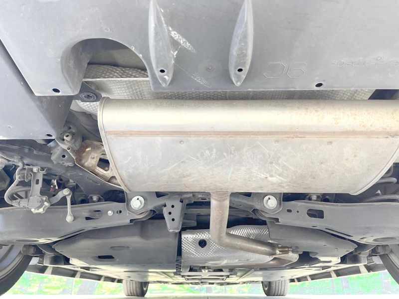 2019 Toyota Prius DAA-ZVW51 (UW-6a8e5b7686936)[15]