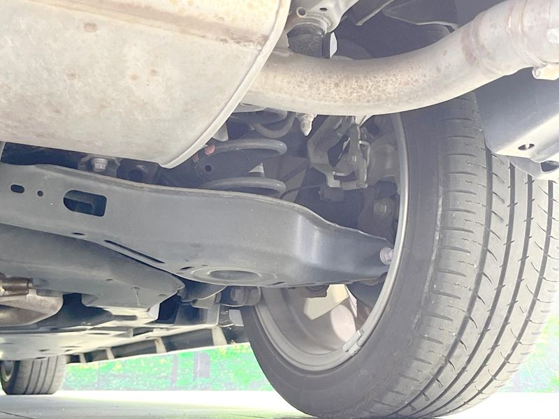2019 Toyota Prius DAA-ZVW51 (UW-6a8e5b7686936)[16]