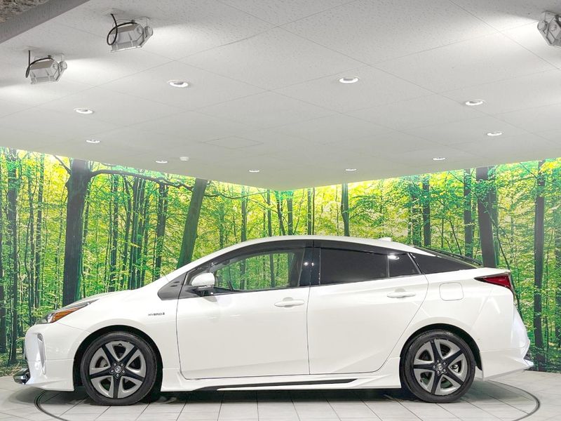 2019 Toyota Prius DAA-ZVW51 (UW-6a8e5b7686936)[9]