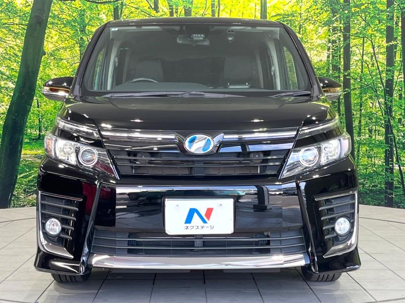 2016 Toyota Voxy DAA-ZWR80W (UW-6a8e5b80b5e7d)[20]