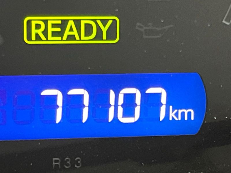 2016 Toyota Voxy DAA-ZWR80W (UW-6a8e5b80b5e7d)[2]