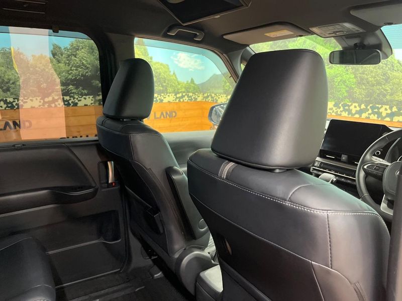 2022 Toyota Noah 6AA-ZWR90W (UW-6a8e5b8608c65)[15]