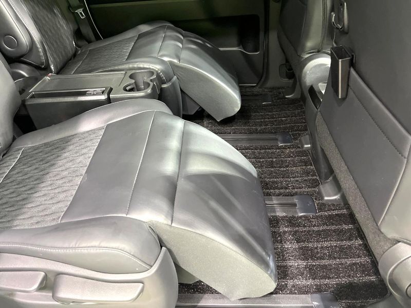 2023 Toyota Noah 6AA-ZWR90W (UW-6a8e5b8d3b56e)[18]