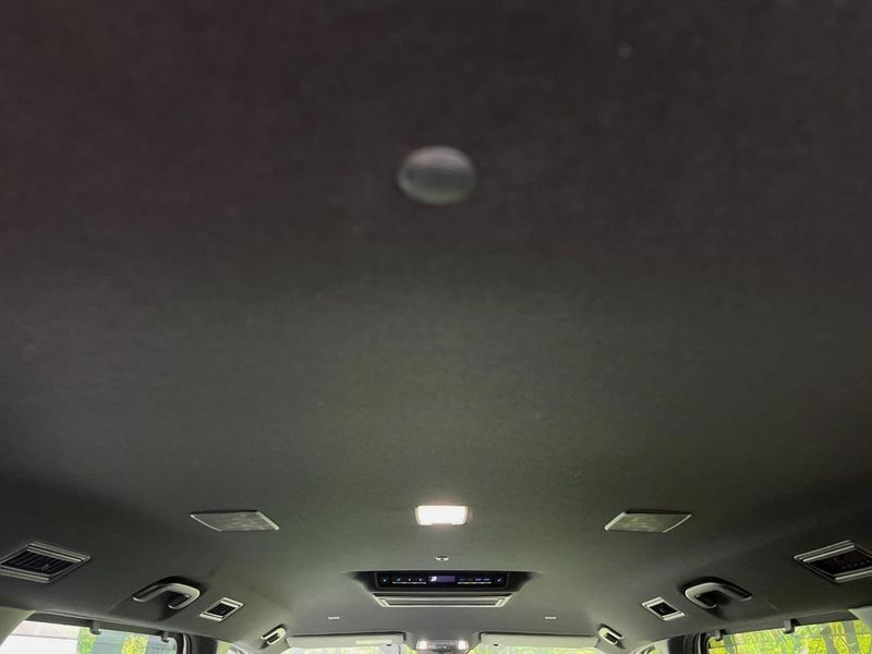 2023 Toyota Noah 6AA-ZWR90W (UW-6a8e5b8d5b61e)[18]