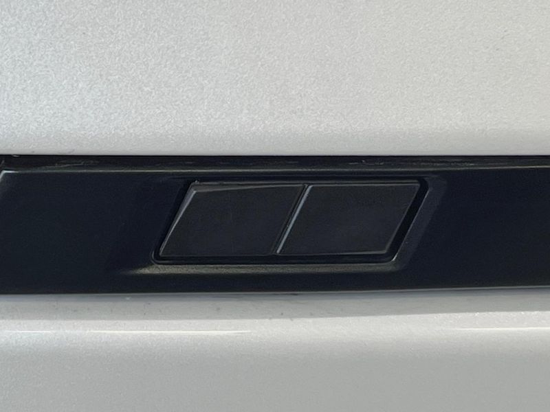 2023 Toyota Noah 6AA-ZWR90W (UW-6a8e5b8d5b61e)[15]