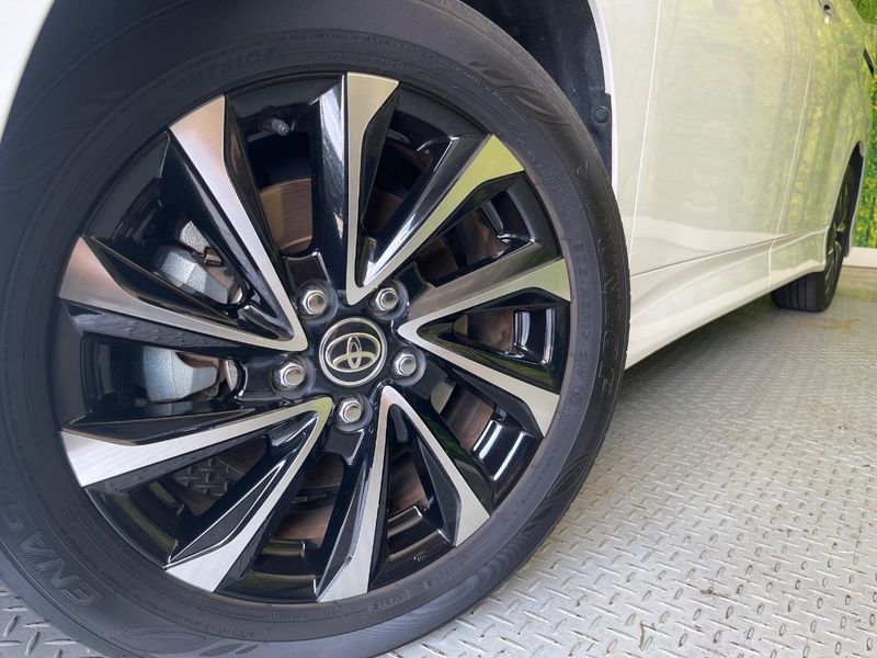 2024 Toyota Noah 6AA-ZWR90W (UW-6a8e5b906c41a)[18]
