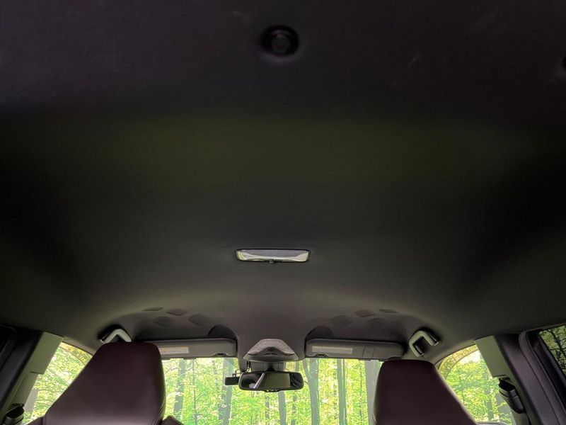 2018 Toyota C-HR DAA-ZYX10 (UW-6a8e5b98cfa6f)[22]