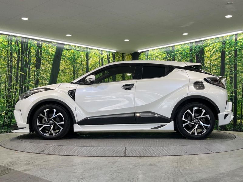 2018 Toyota C-HR DAA-ZYX10 (UW-6a8e5b98cfa6f)[5]