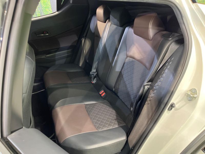 2018 Toyota C-HR DAA-ZYX10 (UW-6a8e5b98cfa6f)[14]