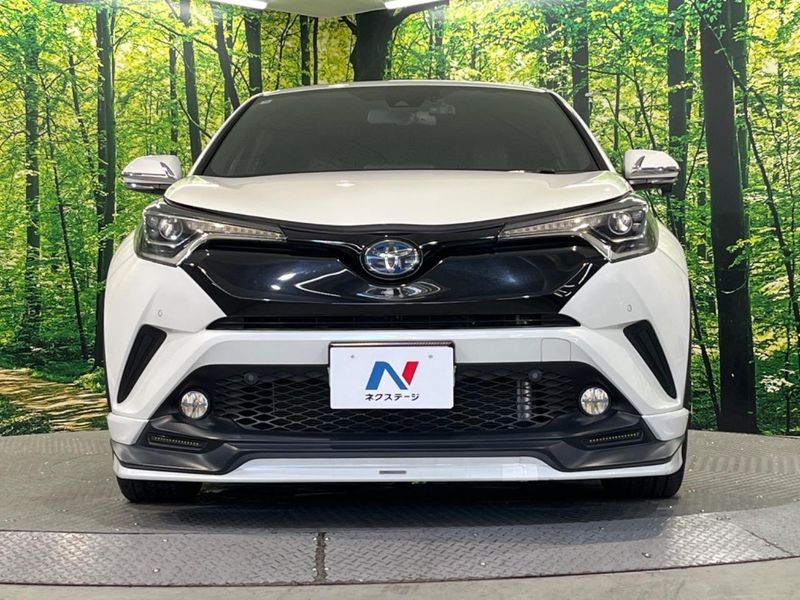 2018 Toyota C-HR DAA-ZYX10 (UW-6a8e5b98cfa6f)[11]