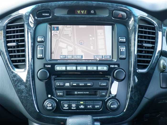 2002 Toyota Kluger V TA-ACU20W (UW-6a8fa11e95e22)[12]