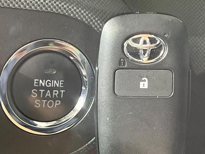 2019 Toyota Raize 5BA-A200A (UW-6a8fa8da606df)[23]