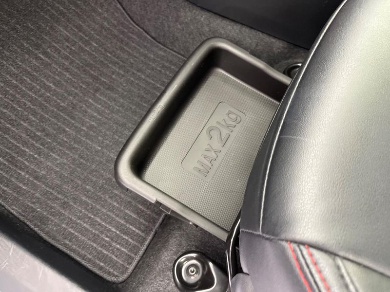 2019 Toyota Raize 5BA-A200A (UW-6a8fa8dad745d)[13]