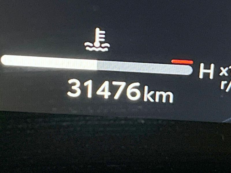 2024 Toyota Alphard Hybrid 6AA-AAHH40W (UW-6a8fa8f92bb77)[2]