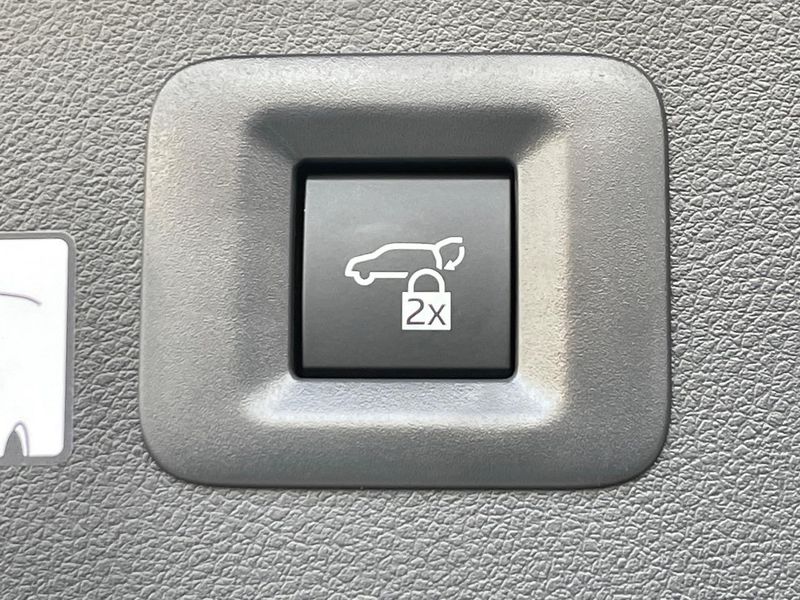 2025 Toyota Alphard Hybrid 6AA-AAHH40W (UW-6a8fa8fc6335e)[15]