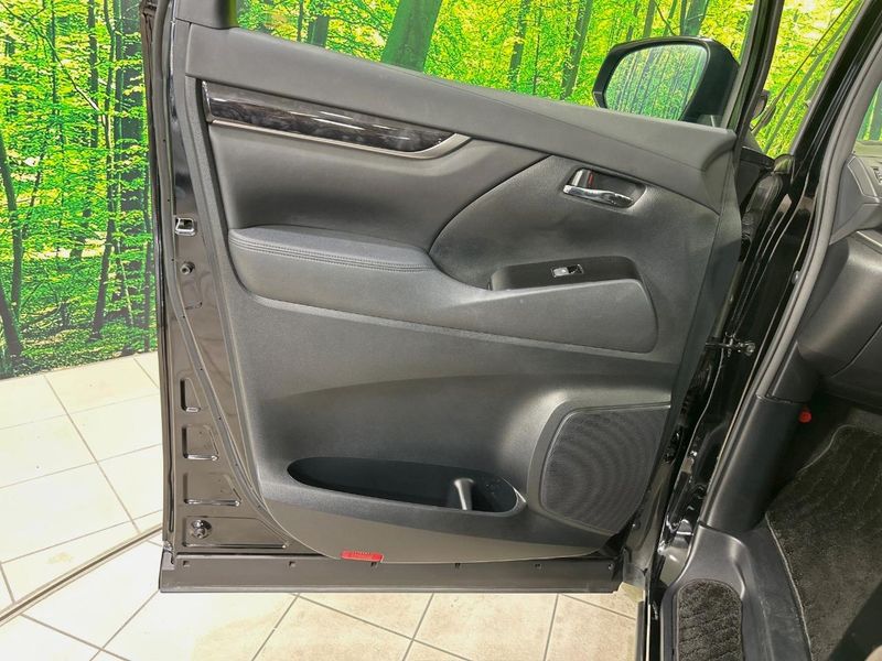2019 Toyota Vellfire DBA-AGH30W (UW-6a8fa913a833e)[25]