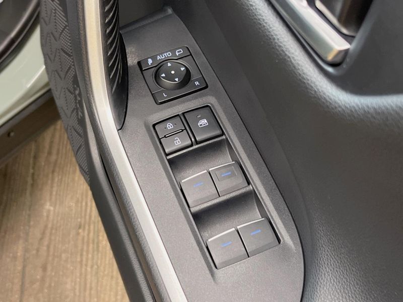2021 Toyota RAV4 6AA-AXAH54 (UW-6a8fa93c965b2)[19]