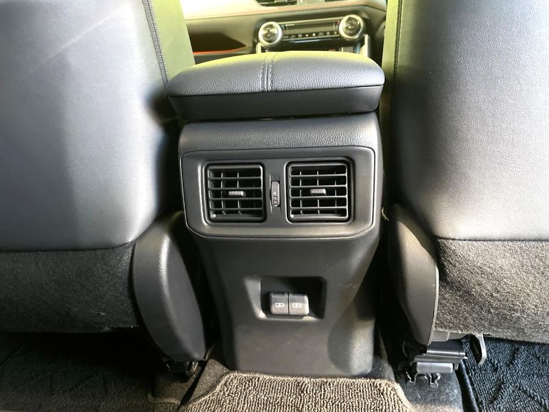 2025 Toyota RAV4 6AA-AXAH54 (UW-6a8fa93db67d2)[20]