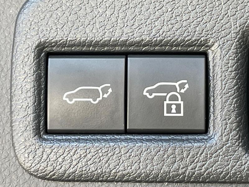 2020 Toyota Harrier Hybrid 6AA-AXUH80 (UW-6a8fa941d430e)[22]