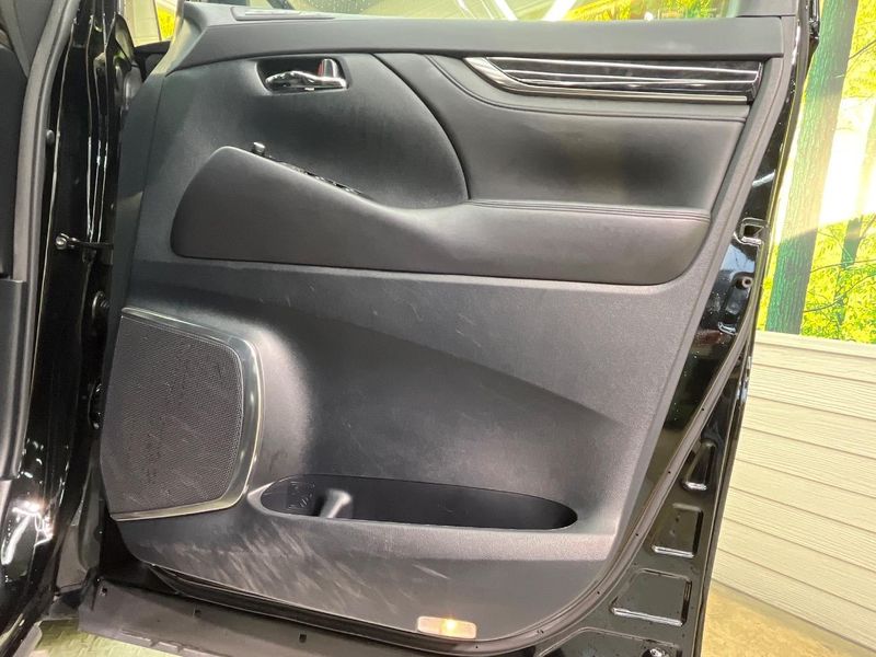 2018 Toyota Alphard Hybrid DAA-AYH30W (UW-6a8fa9519c079)[28]