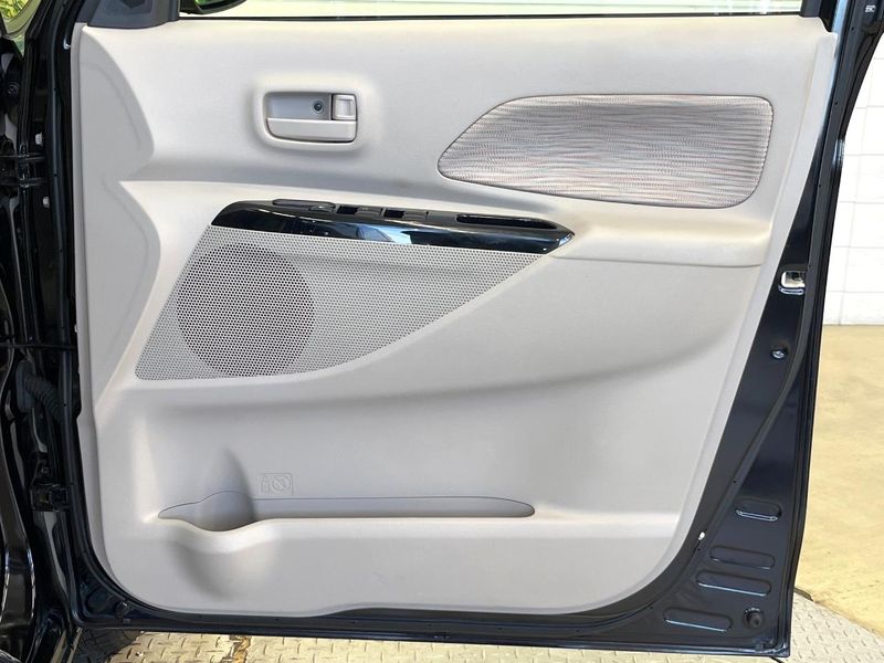 2016 Mitsubishi eK Space DBA-B11A (UW-6a8fa960cf0d9)[29]