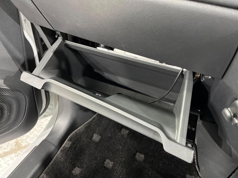 2019 Mitsubishi eK Cross 5AA-B34W (UW-6a8fa9731680c)[21]