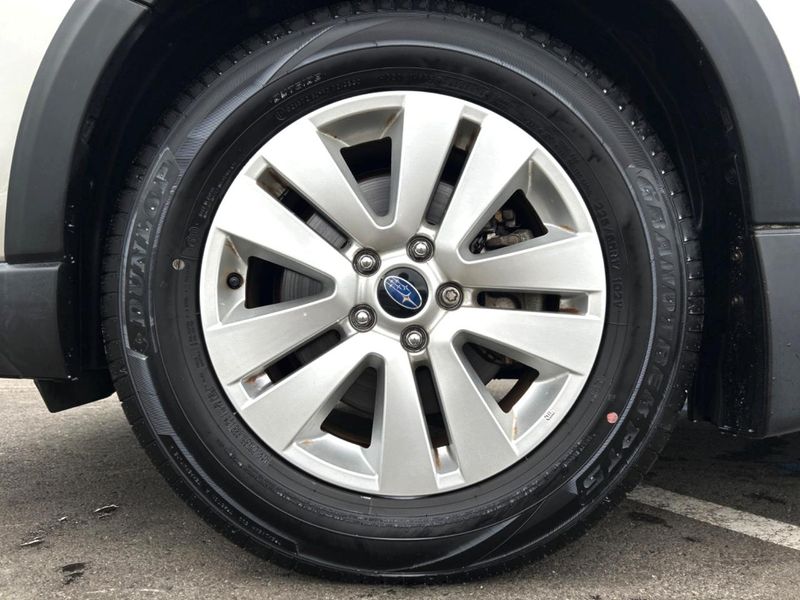 2016 Subaru Legacy Outback DBA-BS9 (UW-6a8fa99465d34)[17]