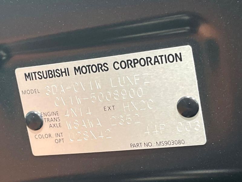 2024 Mitsubishi Delica D:5 3DA-CV1W (UW-6a8fa99c8f8e3)[1]